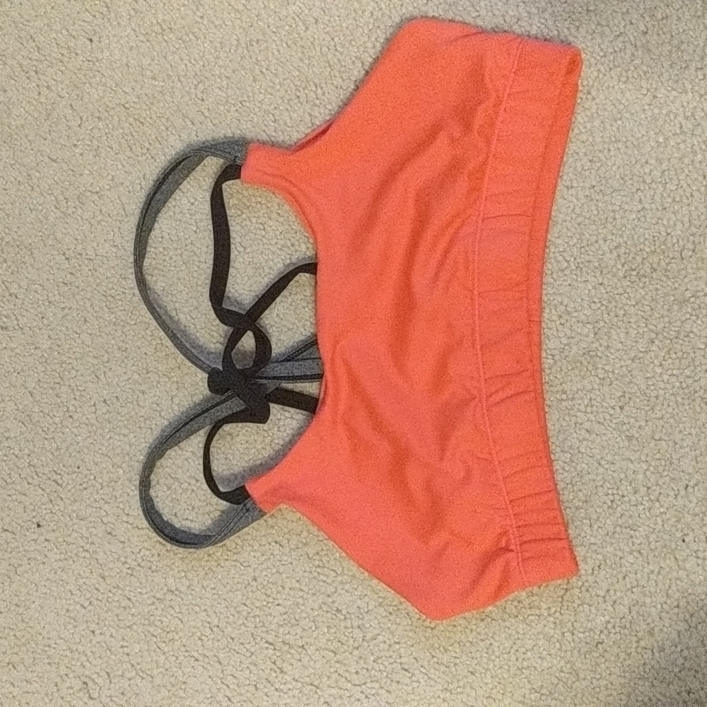 Champion sports bra size medium